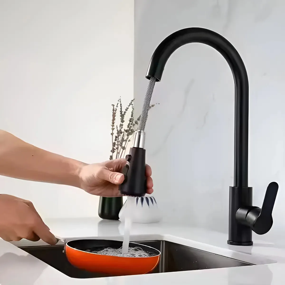 Canilla Cocina Pico Extensible negro Monocomando Frio/Caliente